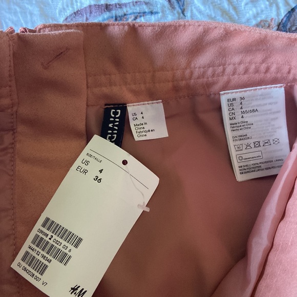 H&M suede mini skirt with ruffle - Picture 3 of 3